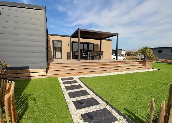 Avec Clim - Piscine - 4 Adultes - 2 Enfants Chalet *