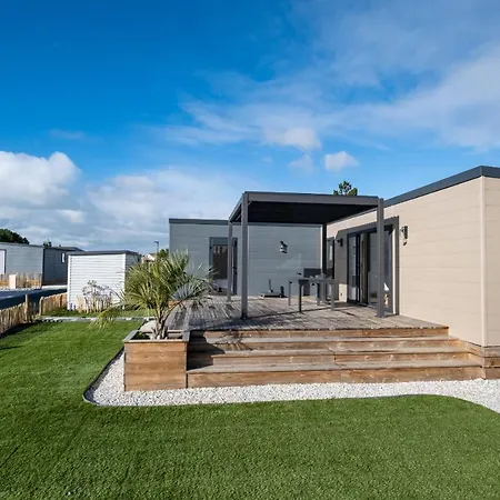 Avec Clim - Piscine - 4 Adultes - 2 Enfants Chalet